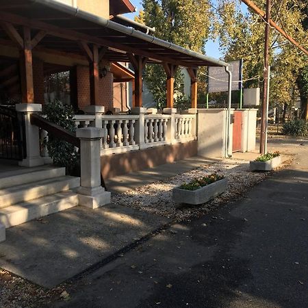 Park Panzio Budapesta Exterior foto